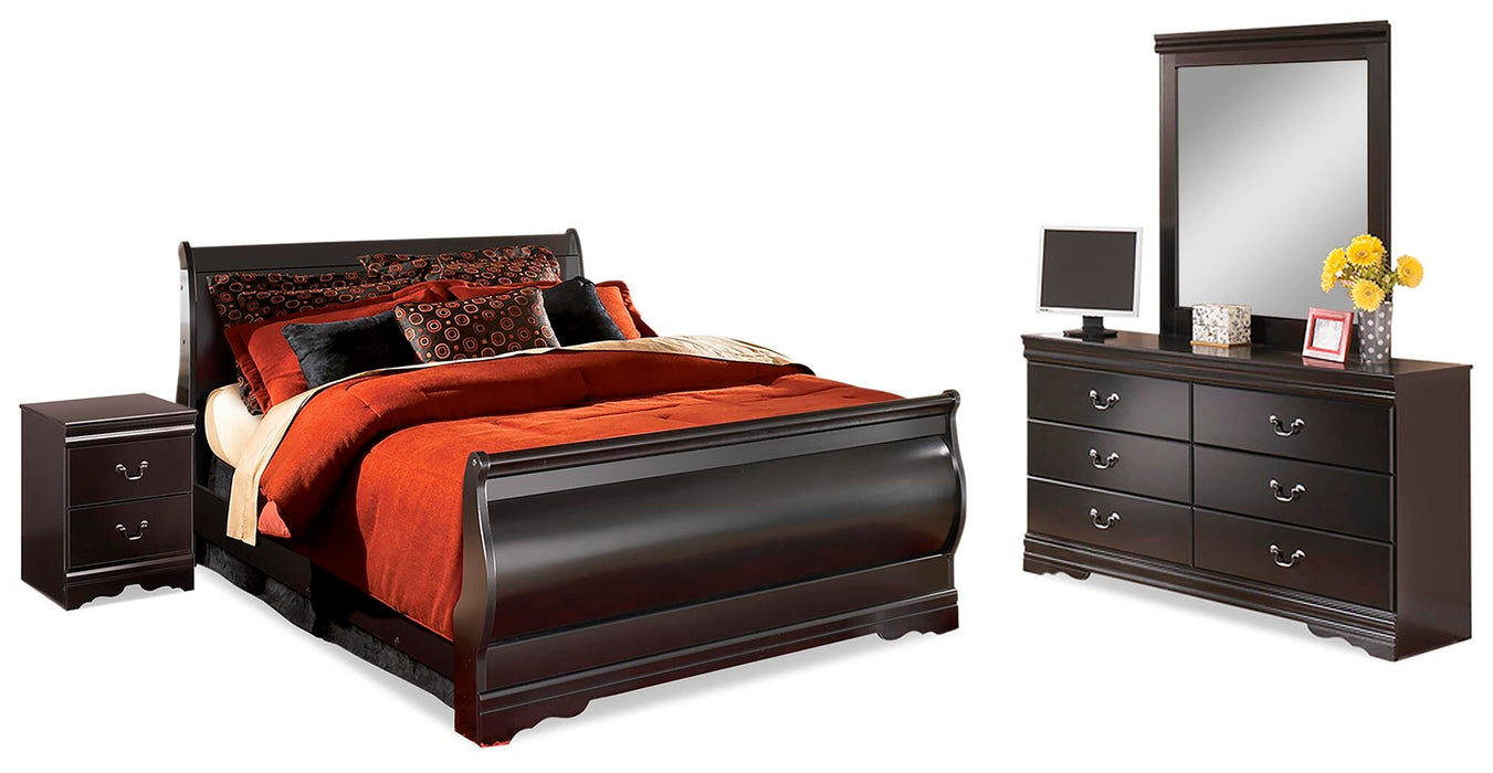 Huey Vineyard Black Sleigh Bedroom Collection