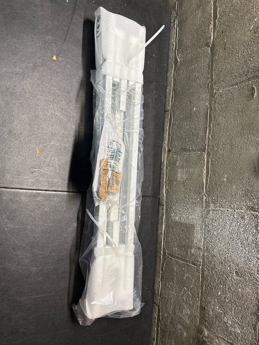 Zinus 7" Compack® Metal Bed Frame, White, Twin - new