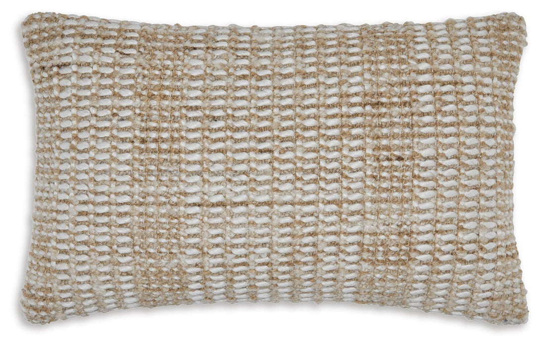 Hathby Tan/White Pillow (4/CS)