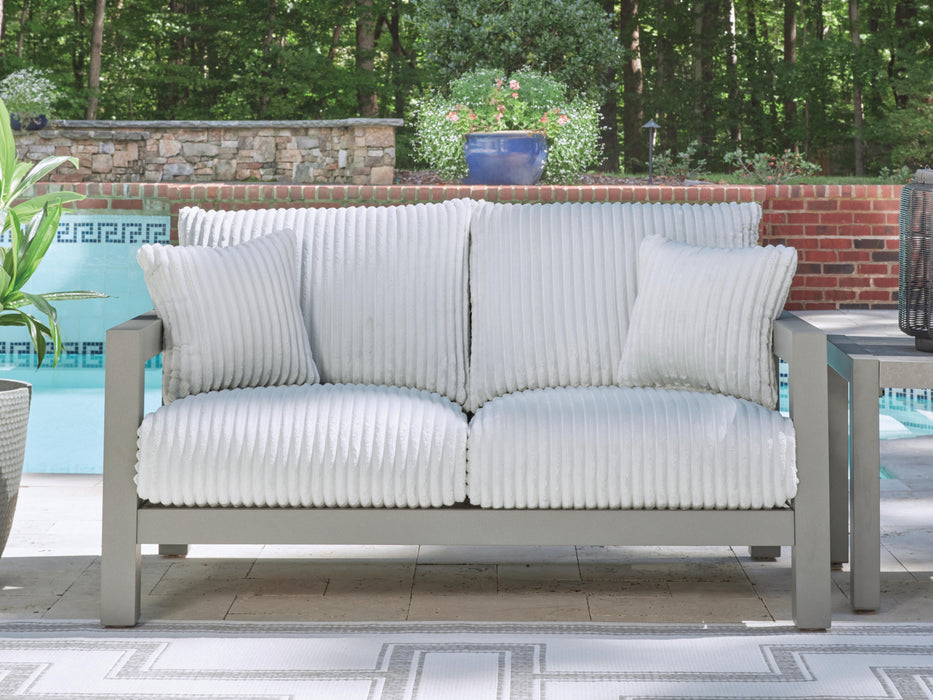 Moonlight View Gray Loveseat w/Cushion