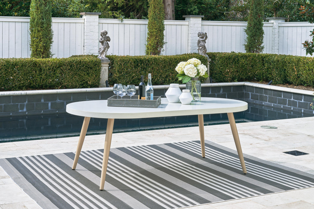 Seton Creek White Oval Dining Table w/UMB OPT