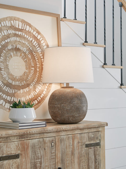 Neavesboro Antique Brown/White Metal Table Lamp (1/CN)
