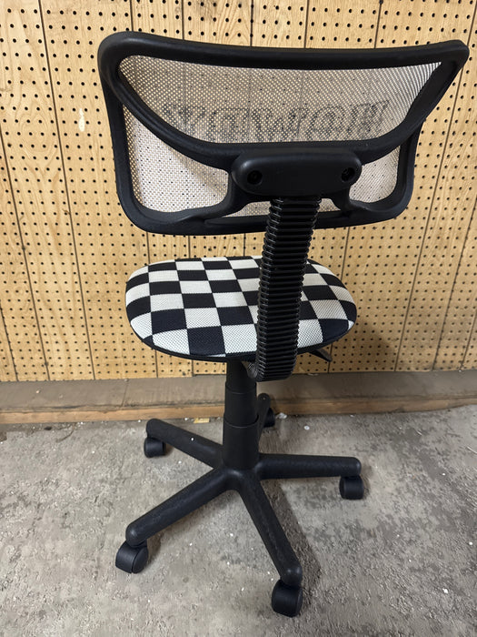 Urban Shop Swivel Mesh Desk Chair, Howdy - new