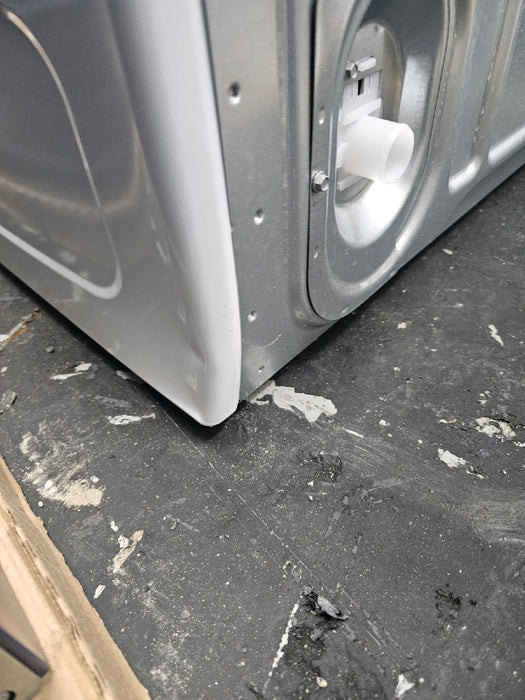 GE - 4.5 Cu. Ft. High-Efficiency Top Load Washer with Deep Fill and Cold Plus - White with Matte Black - new