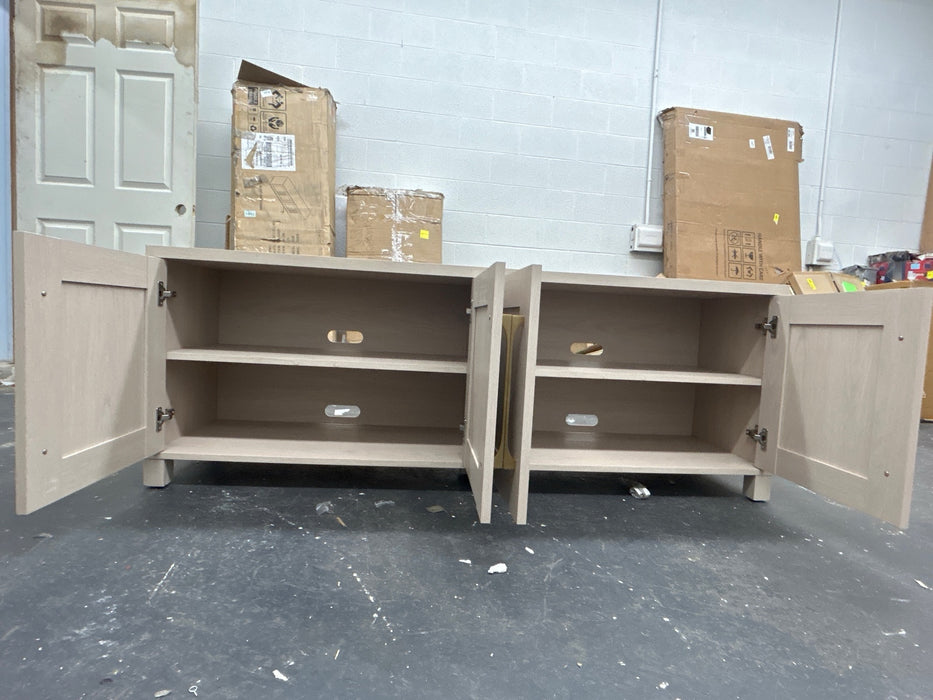 Hailey Home Chabot Transitional Alder White 68-in W TV stand ( Accommodates TVs more than 70-in ) - new