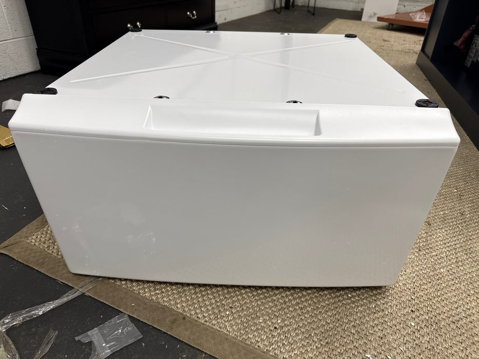 Whirlpool Universal Laundry Pedestal ( White ) with Storage Drawer - new
