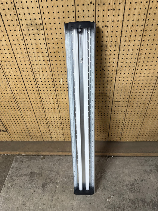 Champion Electronics 4ft LED Shop Light 10,000 Lumen with Motion Sensor, Steel Tread Plate - new