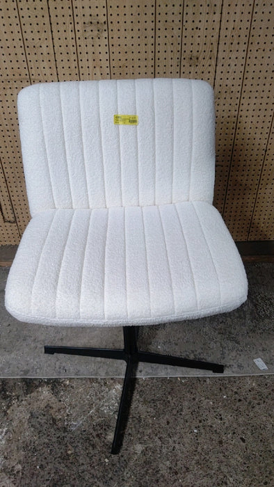Mainstays Oversized Wide Seat Channel Upholstered Office Criss-Cross Chair, White Boucle - open_box