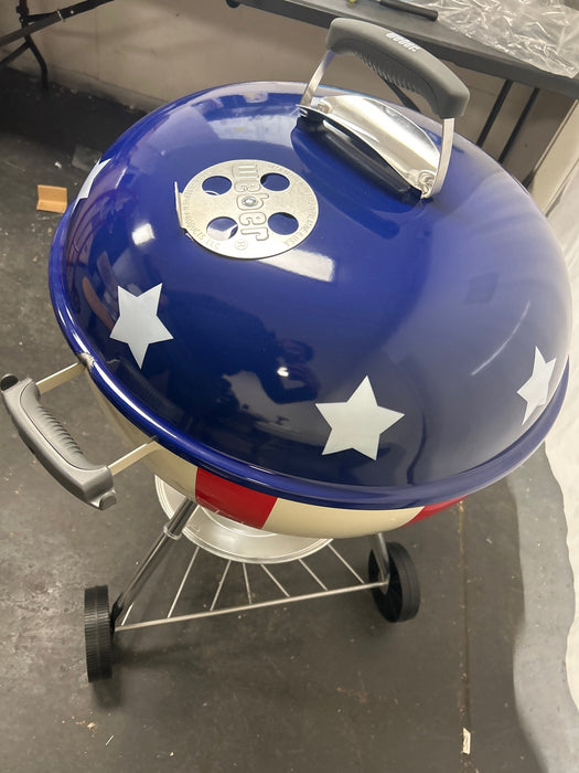 Weber 22" Star Spangled Charcoal Kettle Grill - new