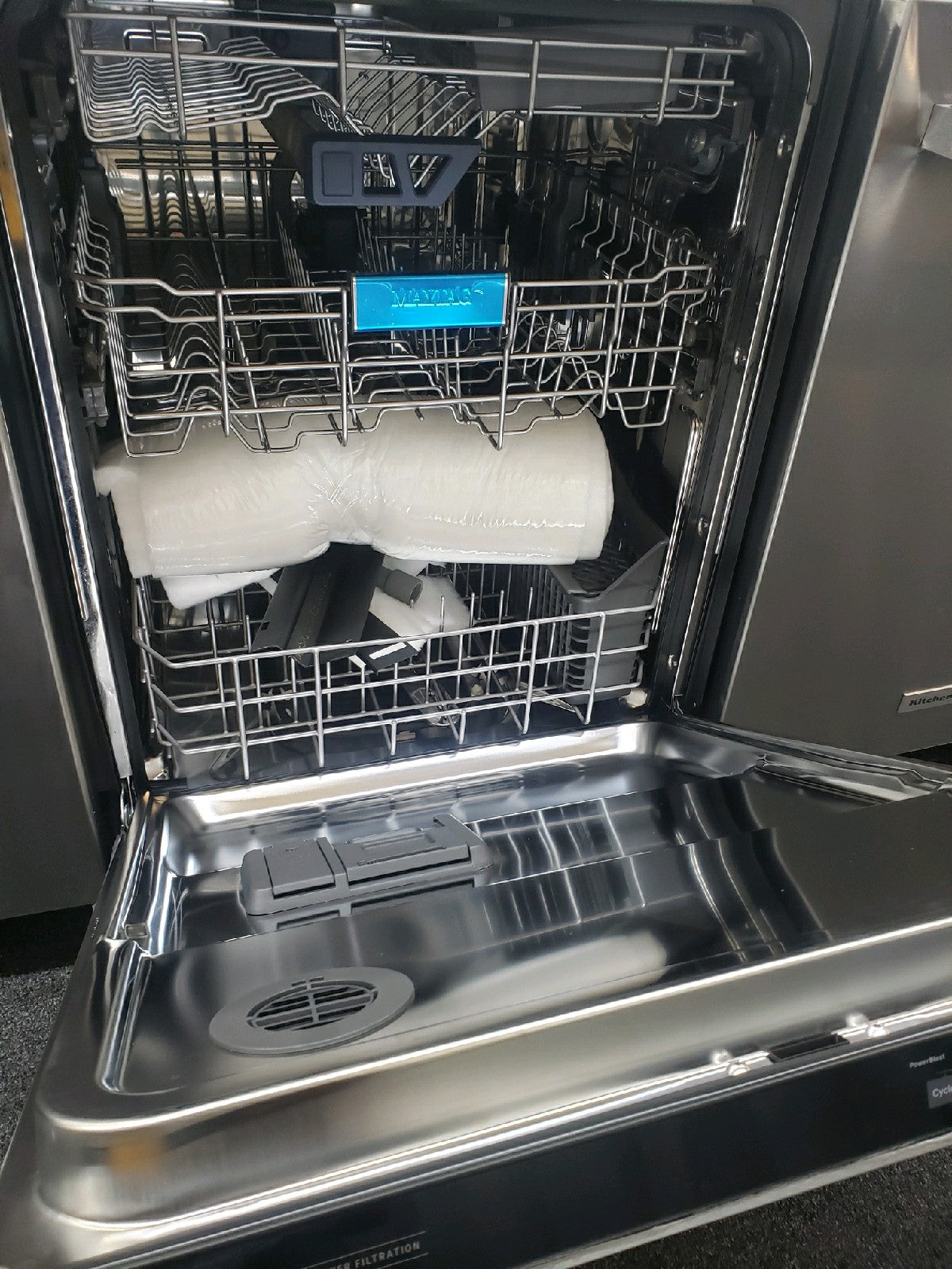 Maytag - Top Control Built-In Dishwasher with Stainless Steel Tub, Dual Power Filtration, 3rd Rack, 47dBA - Stainless Steel - display_model