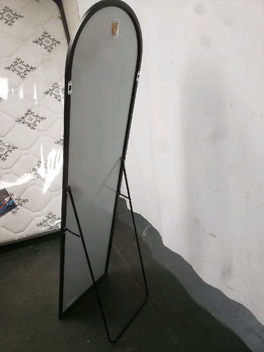 FIRNEWST 16 in. W x 59 in. H Aluminum Alloy Frame Black Arched Floor Mirror with Floor Stand and Wall Mounted Hooks - new