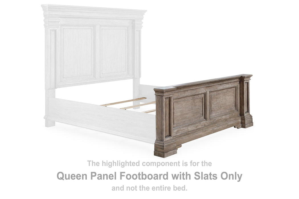 Blairhurst Light Grayish Brown Queen Panel Footboard w/Slats