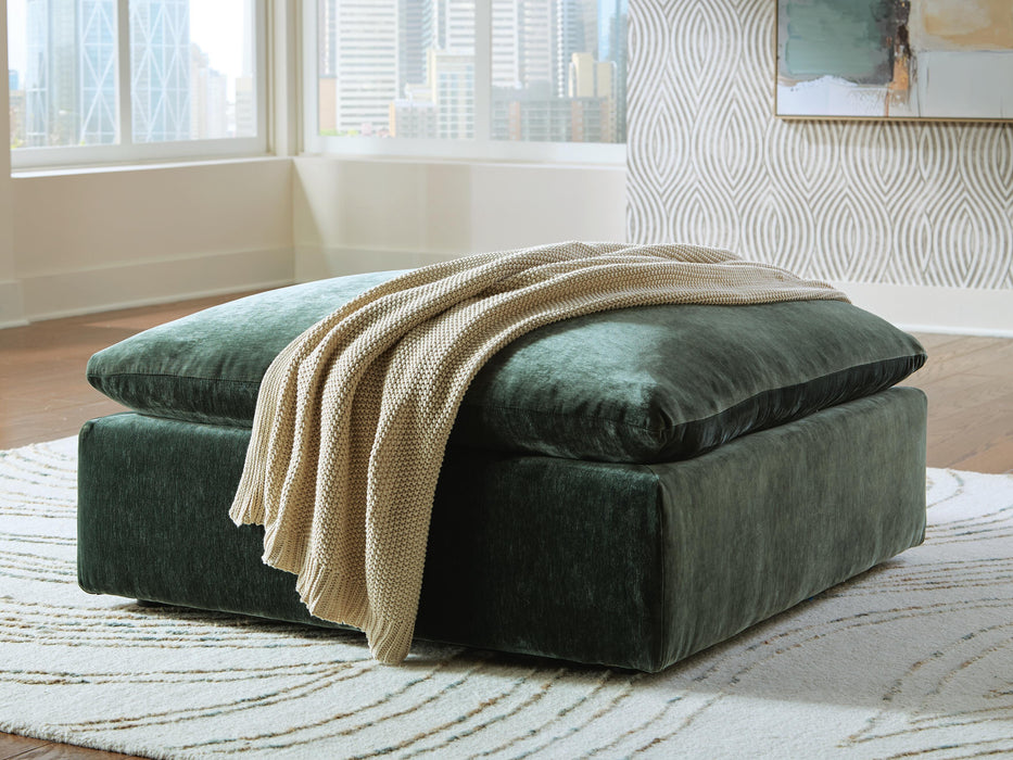 Benchcraft Jade Oversized Accent Ottoman