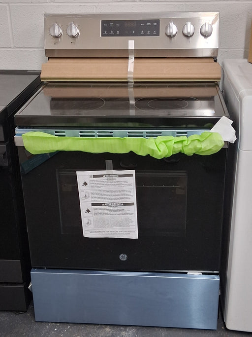 GE® ENERGY STAR® 30" Free-Standing Electric Range with Crisp Mode