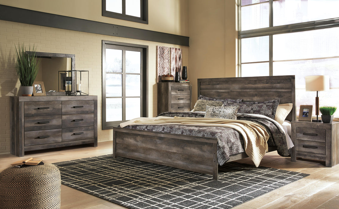 Wynnlow Gray Wynnlow King Panel Bed with Mirrored Dresser and Chest