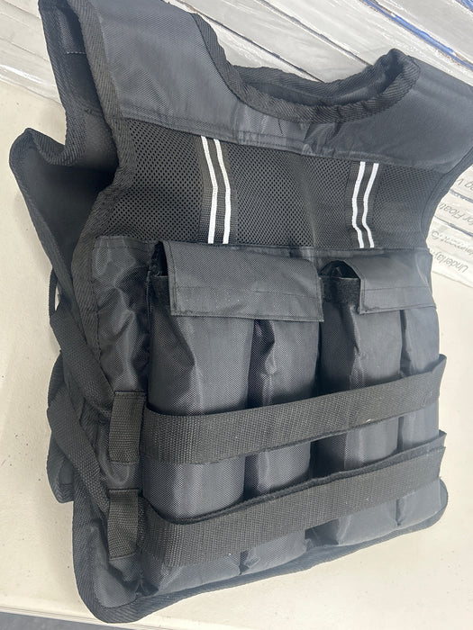 Reebok Delta Weighted Vest 40lb, Adjustable, Unisex - new