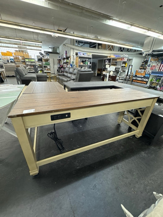 Quinn Corner Desk with Lift - new