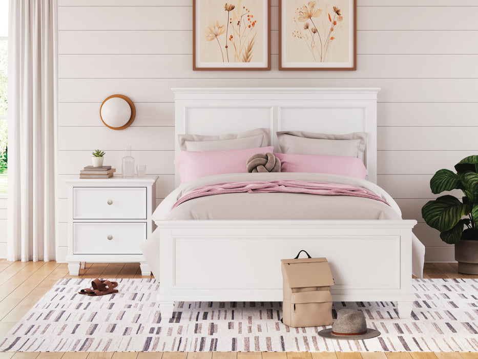 Fortman White Fortman Full Panel Bed