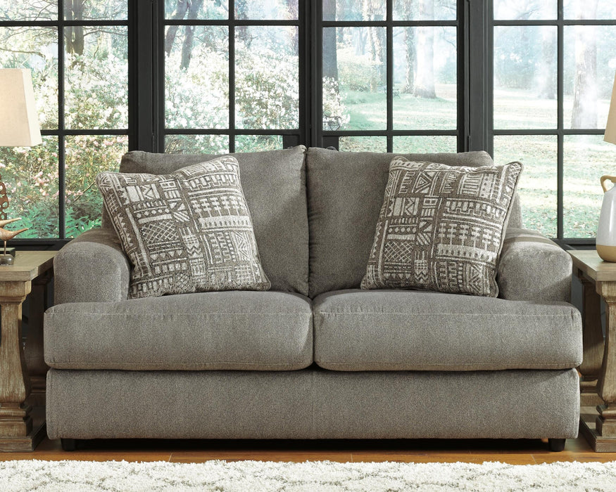 Soletren Ash Loveseat