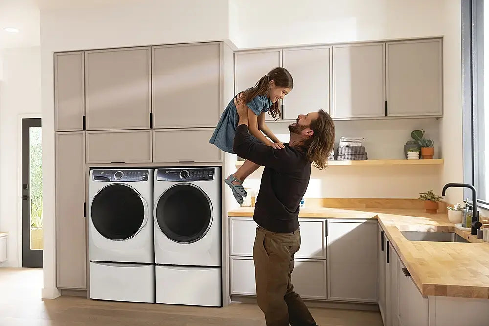 Electrolux - 8.0 Cu. Ft. Stackable Electric Dryer with Steam and Balanced Dry - White - display_model