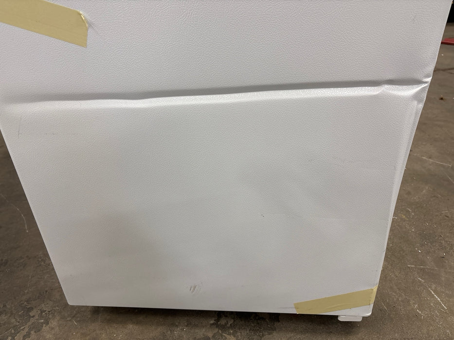 GE - 16.6 Cu. Ft. Top-Freezer Refrigerator with Edge-to-Edge Glass Shelves - White - open_box