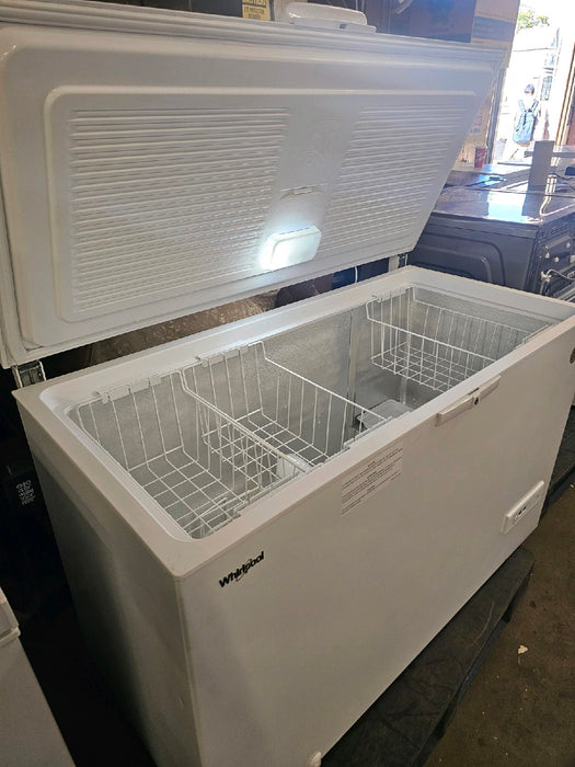 Whirlpool - 16 Cu. Ft. Chest Freezer with Basket - White - open_box