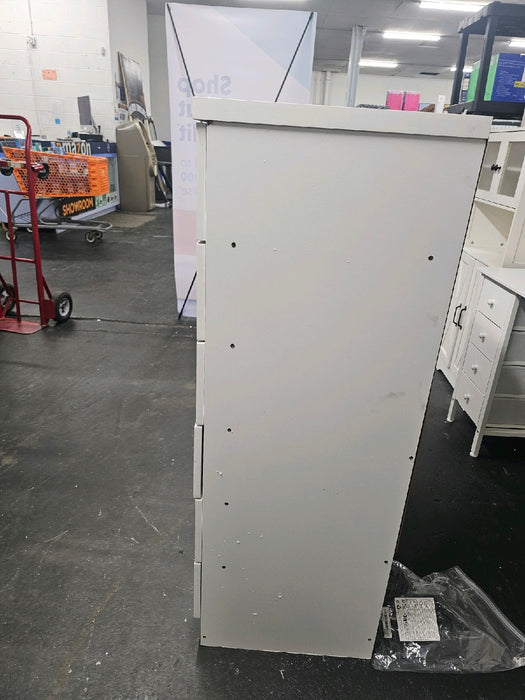 HODEDAH 7 Drawer Wood Dresser for Bedroom, 31.5 inch Wide Chest of Drawers, with 2 Locks on the Top Drawers, Storage Organization Unit for Clothing, White - new