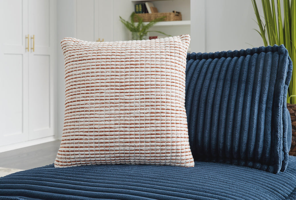 Signature Design White/Rust Pillow (4/CS)