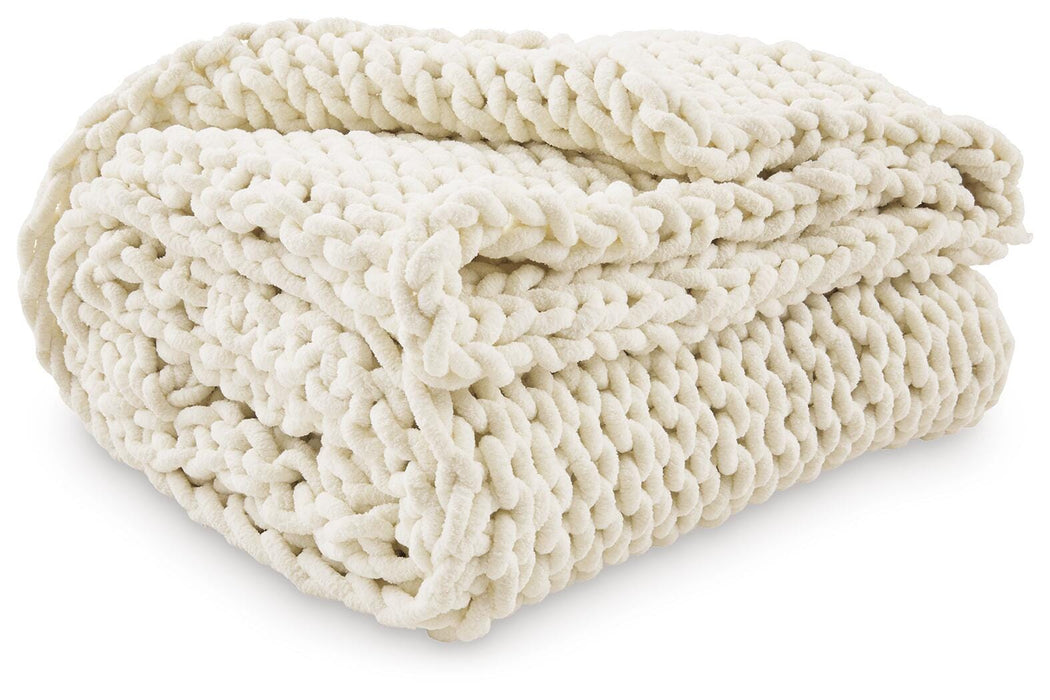Signature Design Ivory Throw (3/CS)