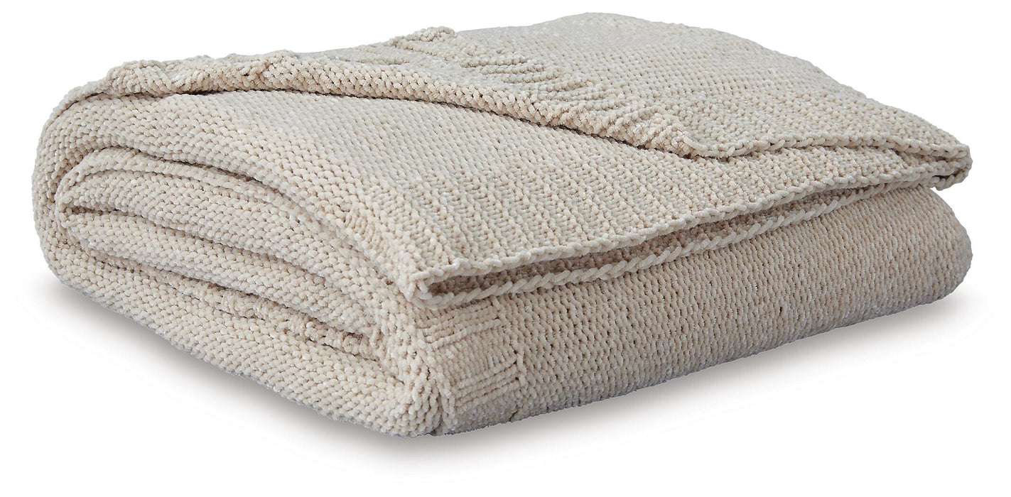 Signature Design Oatmeal Throw (3/CS)