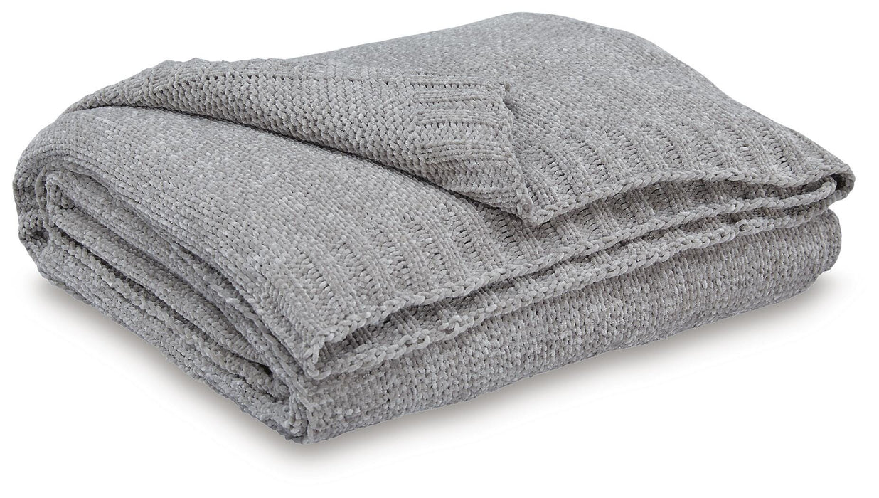 Signature Design Gray Throw (3/CS)