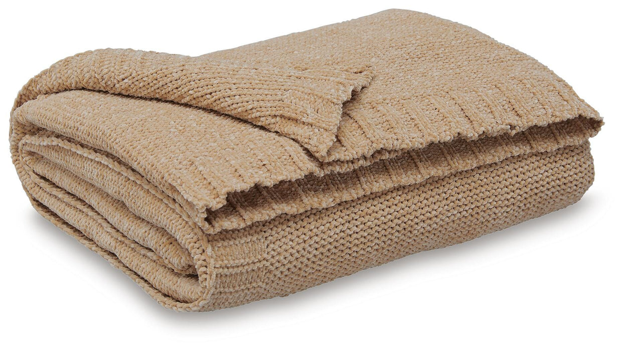 Signature Design Gold Throw (3/CS)