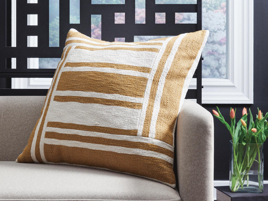 Signature Design Ochre/Ivory Pillow (4/CS)