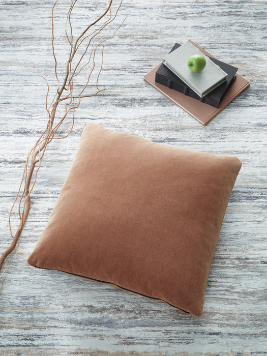 Signature Design Sienna Pillow (4/CS)