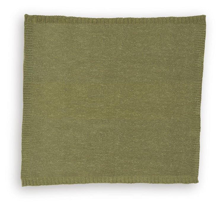 Signature Design Olive Green Throw (3/CS)