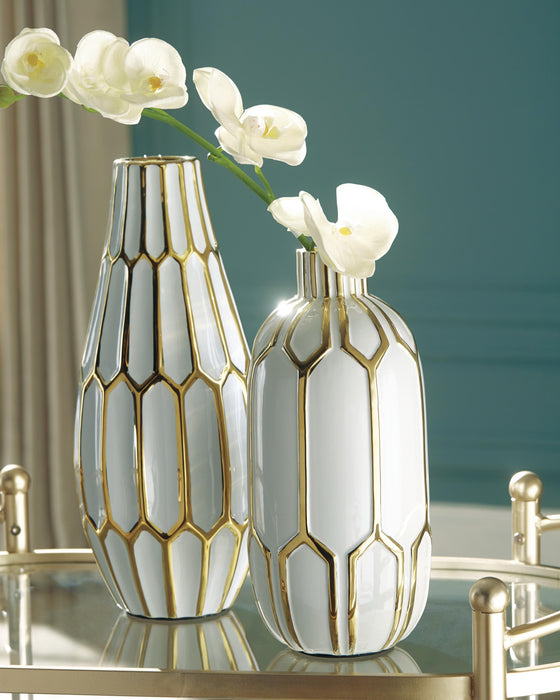 Signature Design Gold Finish/White I/O Vase Set (2/CN)