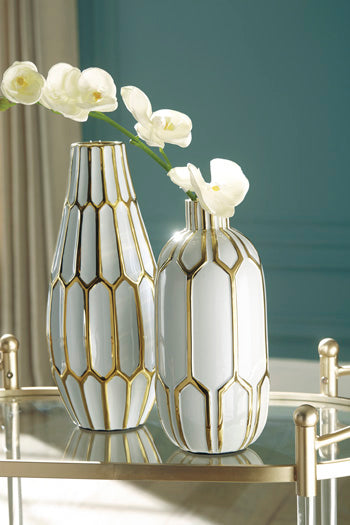 Signature Design Gold Finish/White I/O Vase Set (2/CN)