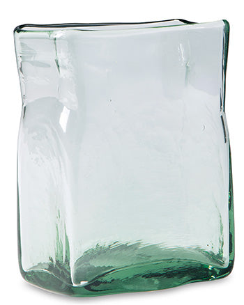 Signature Design Green I/O Vase (3/CS)