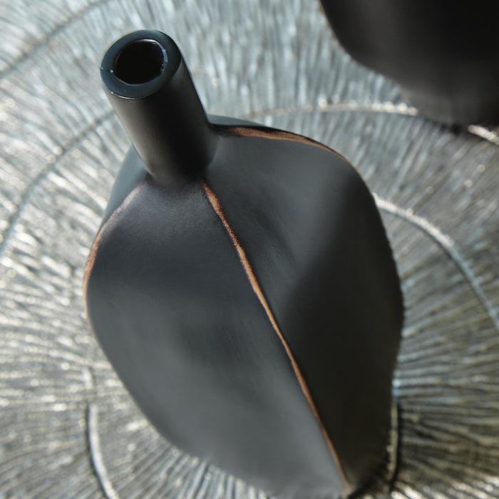 Signature Design Black Vase (3/CS)