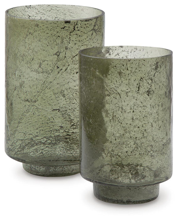 Signature Design Green Candle Holder Set (2/CN)