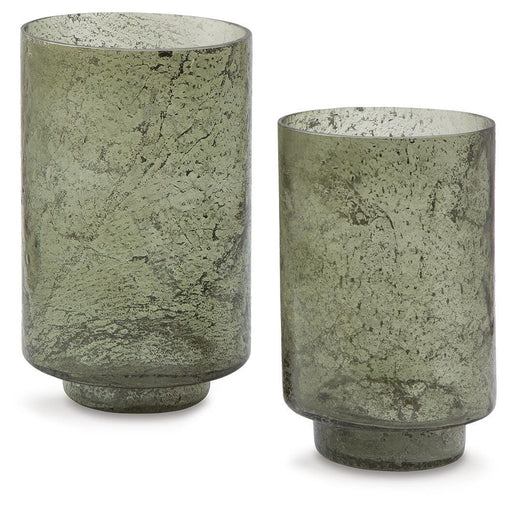 Signature Design Green Candle Holder Set (2/CN)