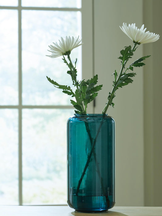 Signature Design Teal Vase