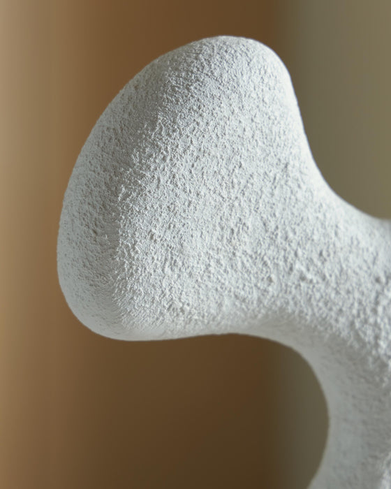 Signature Design White/Brown Sculpture