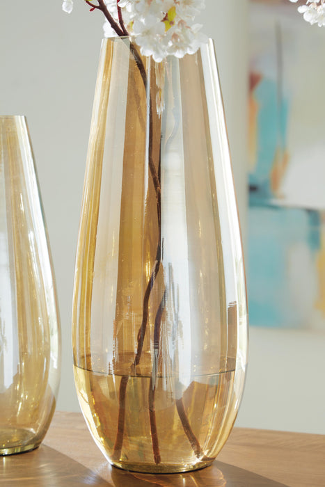 Signature Design Amber I/O Vase