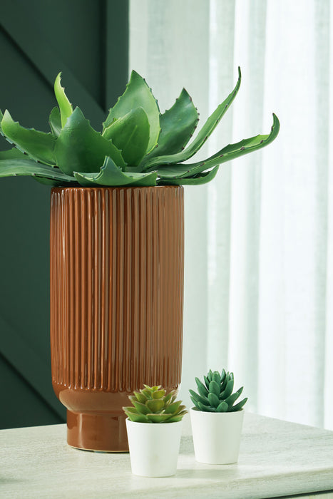 Signature Design Burnt Umber I/O Vase (2/CS)
