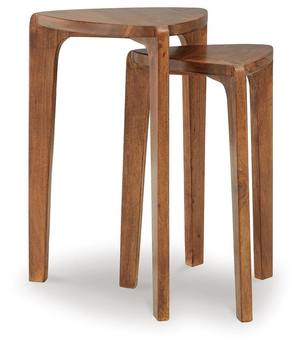Signature Design Medium Brown Accent Table Set (2/CN)