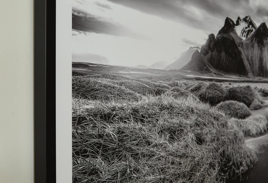 Signature Design Black/White Wall Art