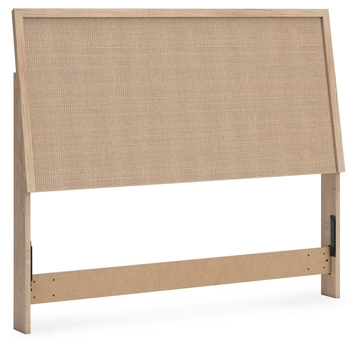 Signature Design Two-tone 5-Piece Bedroom Package