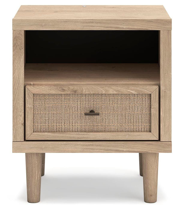 Signature Design Two-tone 5-Piece Bedroom Package