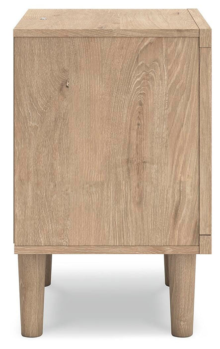 Signature Design Two-tone 4-Piece Bedroom Package
